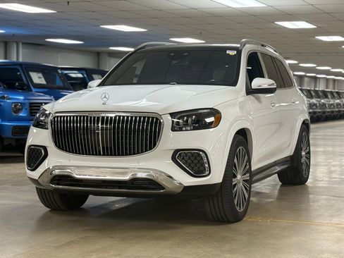 New 2026 Mercedes-Benz Maybach GLS 600 4MATIC image 6