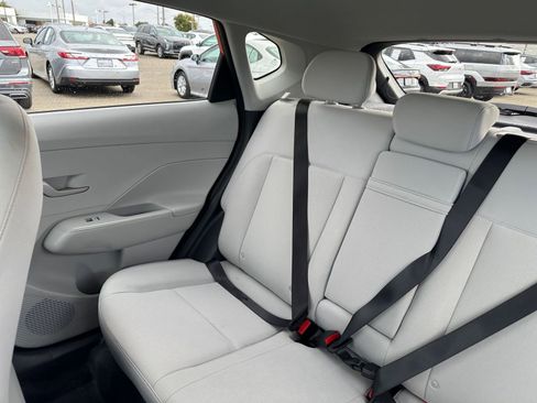 Used 2025 Hyundai Kona SEL image 39