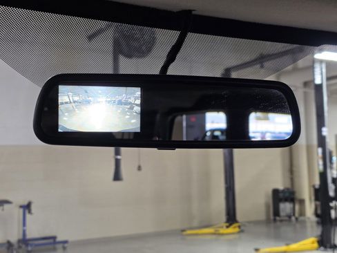 Used 2018 Chevrolet Express 2500 LS w/ Driver Convenience Package image 32