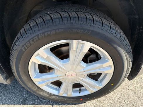 Used 2017 GMC Terrain SLT image 12