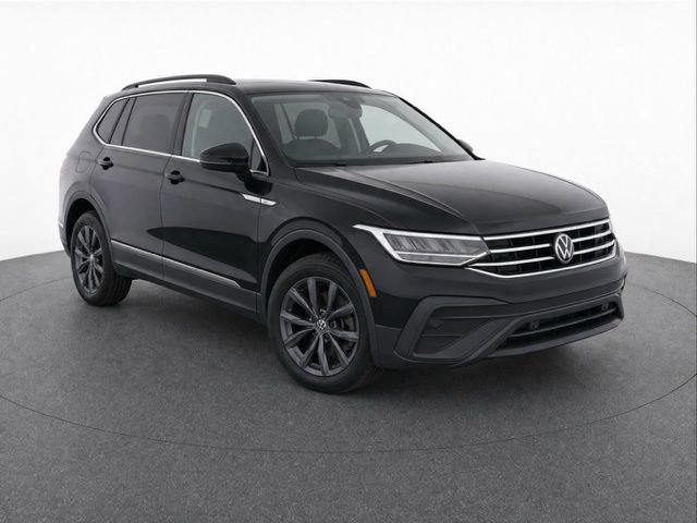 Used 2022 Volkswagen Tiguan SE AWD/4WD image 1