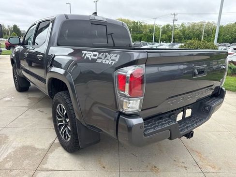Used 2023 Toyota Tacoma TRD Sport w/ Technology Package AWD/4WD image 5