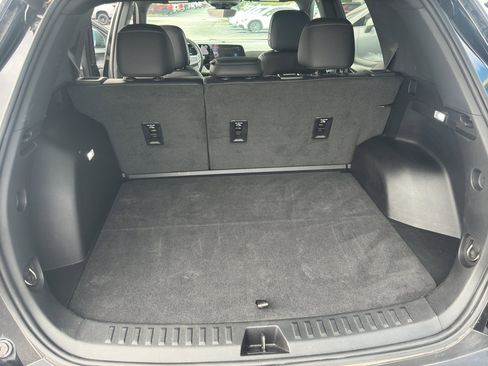 Used 2025 Chevrolet Equinox LT w/ Convenience Package II image 12