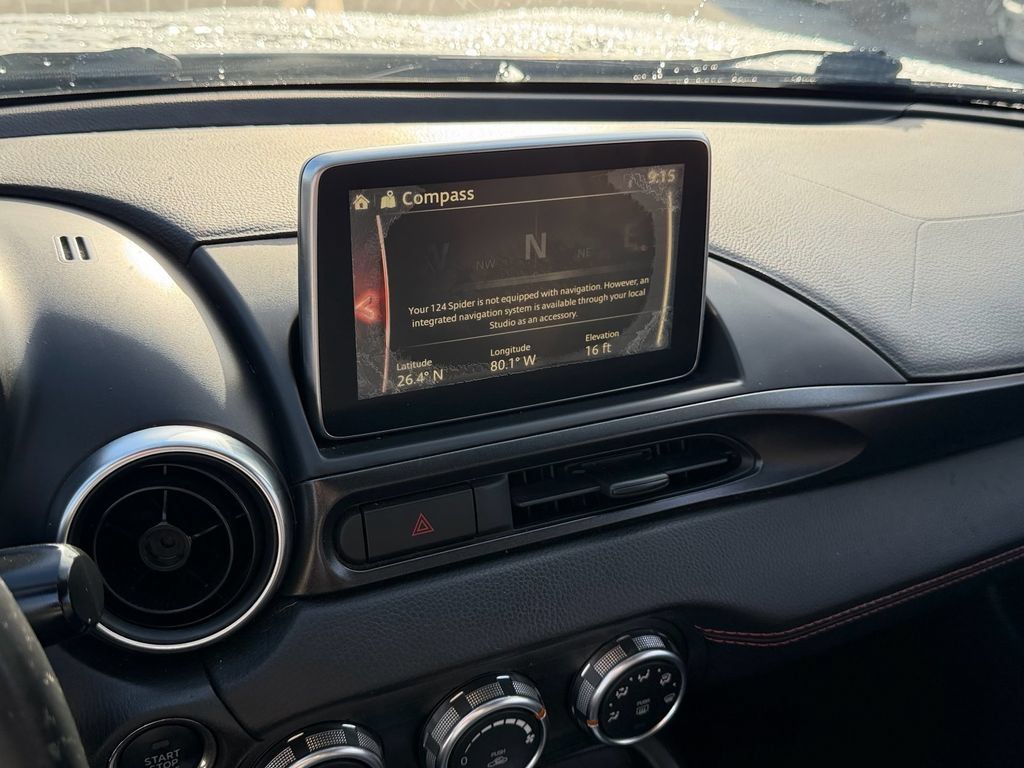 Used 2019 FIAT 124 Spider RWD image 16