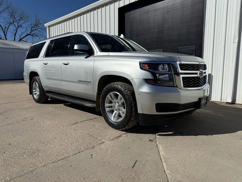 Used 2019 Chevrolet Suburban LT w/ Max Trailering Package image 2