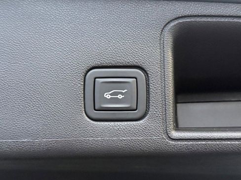 Certified 2023 GMC Terrain SLE w/ Driver Convenience Package image 34