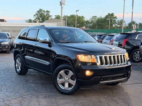 Used 2013 Jeep Grand Cherokee Overland AWD/4WD image 3