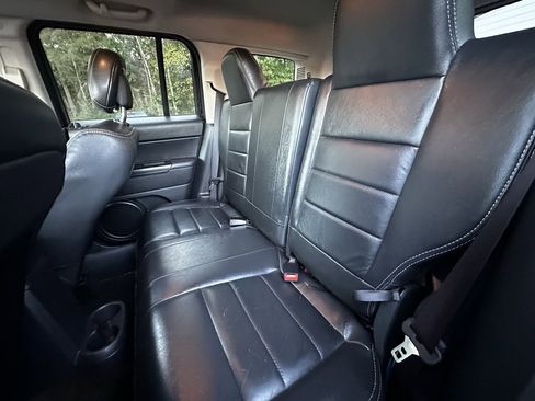 Used 2015 Jeep Patriot High Altitude image 15