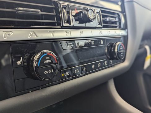 New 2026 Nissan Pathfinder SL w/ SL Premium Package image 23