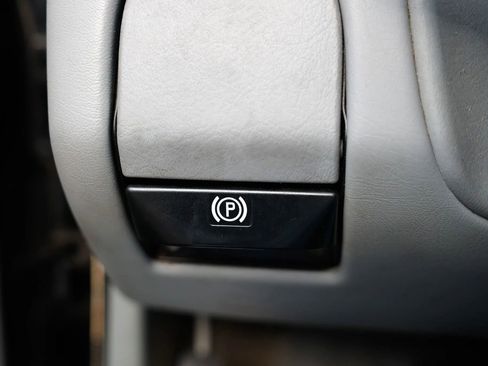 Used 2005 Mercedes-Benz ML 350 4MATIC image 38