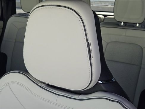 New 2026 Lincoln Aviator Black Label w/ Dynamic Handling Package image 14