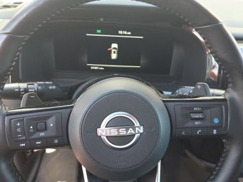 Used 2023 Nissan Pathfinder Platinum AWD/4WD image 15