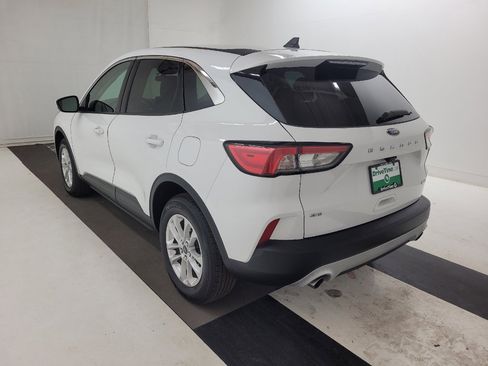 Used 2020 Ford Escape SE image 5