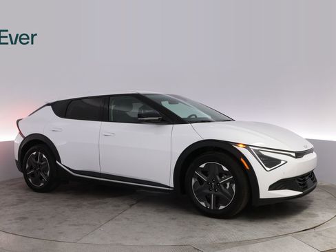Used 2025 Kia EV6 Light RWD image 14