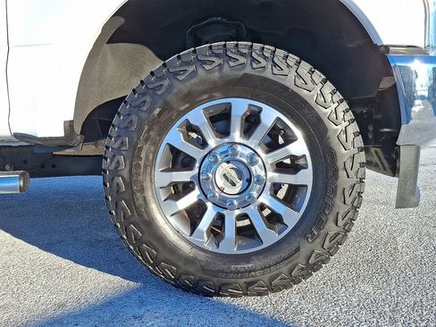 Certified 2021 Ford F350 Lariat w/ Lariat Value Package image 8