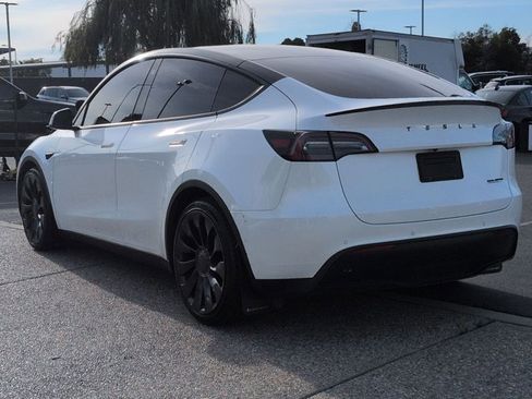 Used 2022 Tesla Model Y Performance image 8