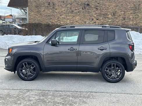 Used 2021 Jeep Renegade Latitude w/ Sun & Sound Group image 8