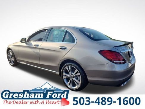 Used 2019 Mercedes-Benz C 300 4MATIC Sedan image 4
