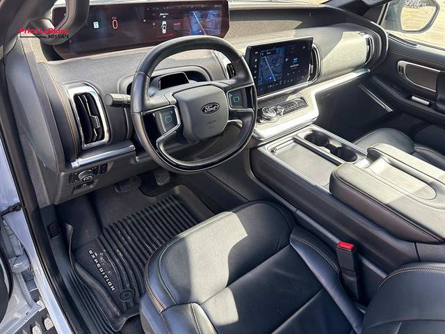 Used 2025 Ford Expedition Tremor AWD/4WD image 17