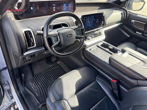 Used 2025 Ford Expedition Tremor AWD/4WD image 17