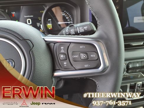 Certified 2025 Jeep Wrangler Unlimited Sahara image 19