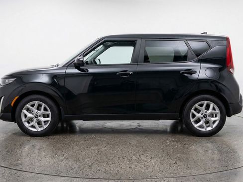 Used 2025 Kia Soul LX w/ LX Technology Package FWD image 5