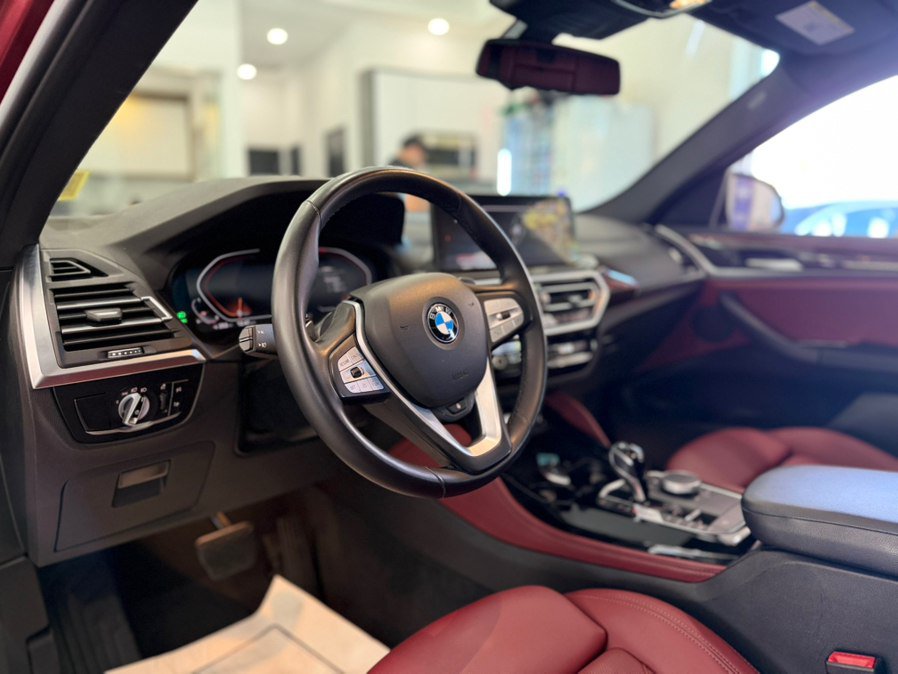 Used 2023 BMW X4 xDrive30i w/ Premium Package AWD/4WD image 11