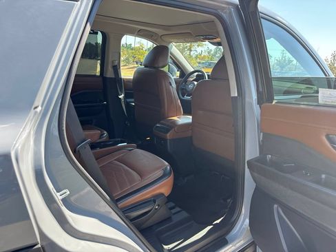 Used 2022 Nissan Pathfinder Platinum w/ Cargo Package AWD/4WD image 50