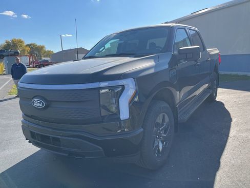 New 2025 Ford F150 Lightning Flash image 7