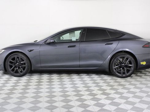 Used 2022 Tesla Model S image 2