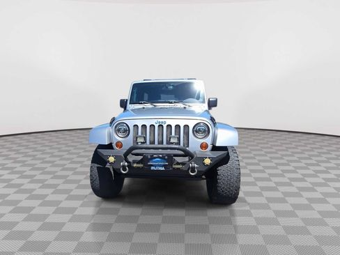 Used 2013 Jeep Wrangler Unlimited Sahara w/ Connectivity Group AWD/4WD image 3
