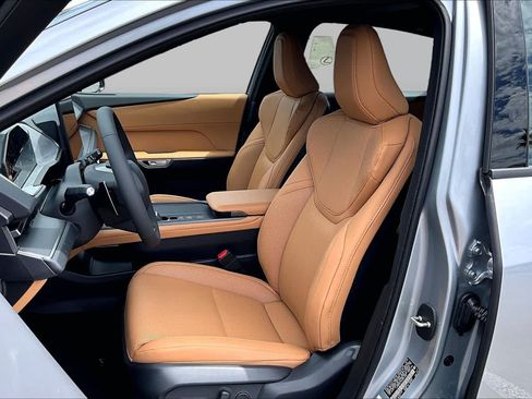 New 2026 Lexus ES 350e FWD image 18