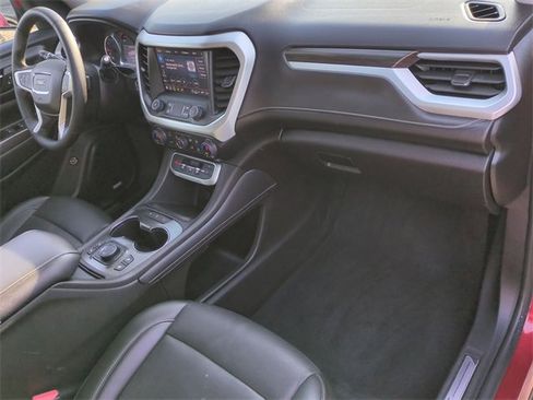 Used 2023 GMC Acadia SLT image 30
