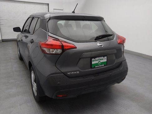 Used 2020 Nissan Kicks S image 6