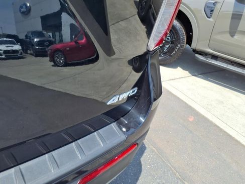 Certified 2022 Ford Explorer XLT w/ Equipment Group 202A image 12