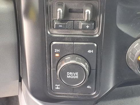 Used 2025 Ford F250 XLT w/ FX4 Off-Road Package image 9