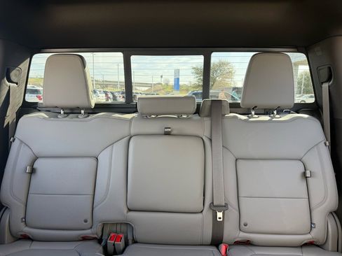 Used 2021 GMC Sierra 1500 SLT image 21