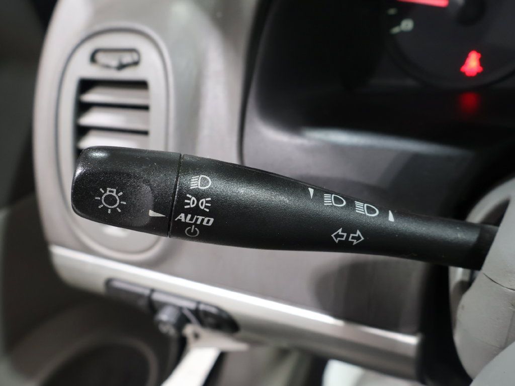 Used 2005 Chevrolet Malibu V6 w/ Preferred Equipment Group FWD image 29