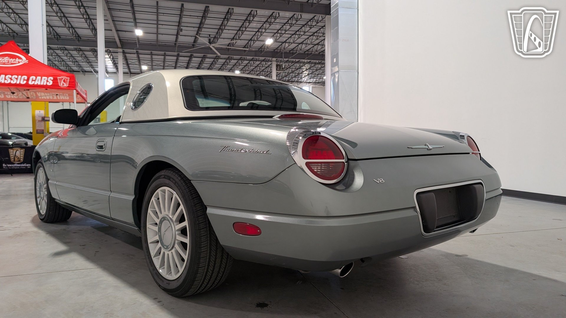 Used 2004 Ford Thunderbird Pacific Coast RWD image 9
