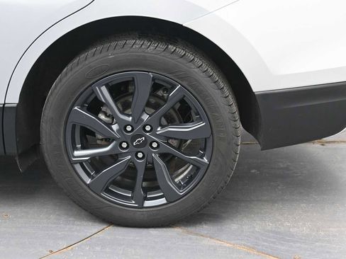 Used 2022 Chevrolet Equinox RS w/ Infotainment Package AWD/4WD image 5