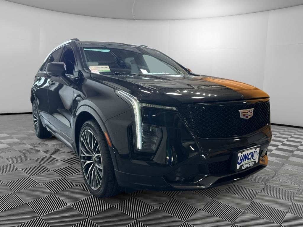 Used 2024 Cadillac XT4 Sport AWD/4WD image 7
