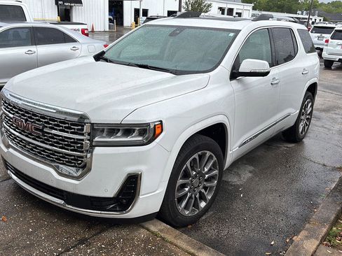 Used 2023 GMC Acadia Denali w/ Denali Ultimate Package image 3