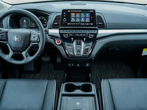 Used 2026 Honda Odyssey Touring image 10