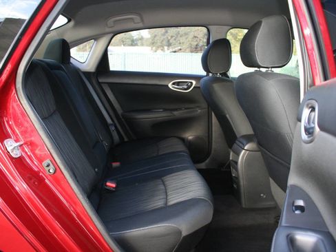 Used 2019 Nissan Sentra SV image 19