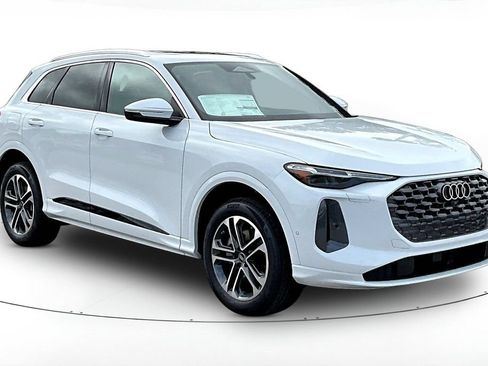 New 2026 Audi Q5 Premium Plus AWD/4WD image 1