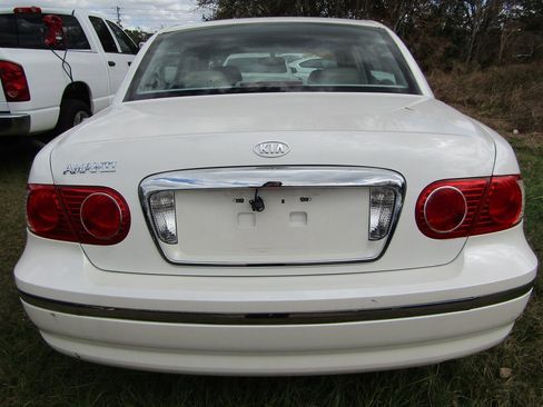 Used 2006 Kia Amanti image 3