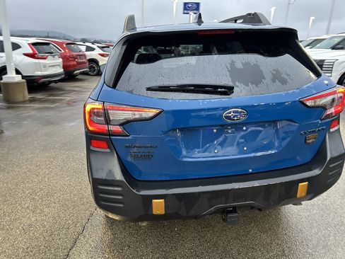 Used 2022 Subaru Outback Wilderness w/ Wilderness Package image 10