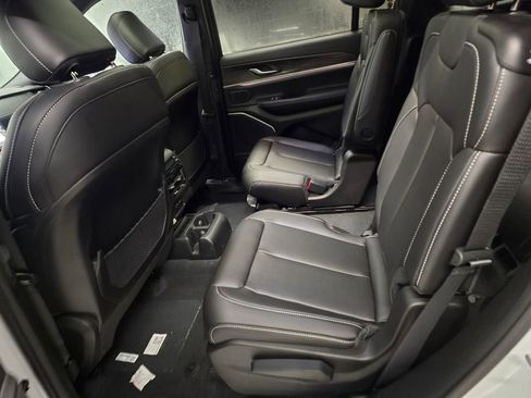 New 2026 Jeep Grand Cherokee L Limited AWD/4WD image 31