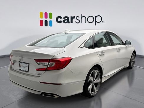 Used 2020 Honda Accord Touring image 5