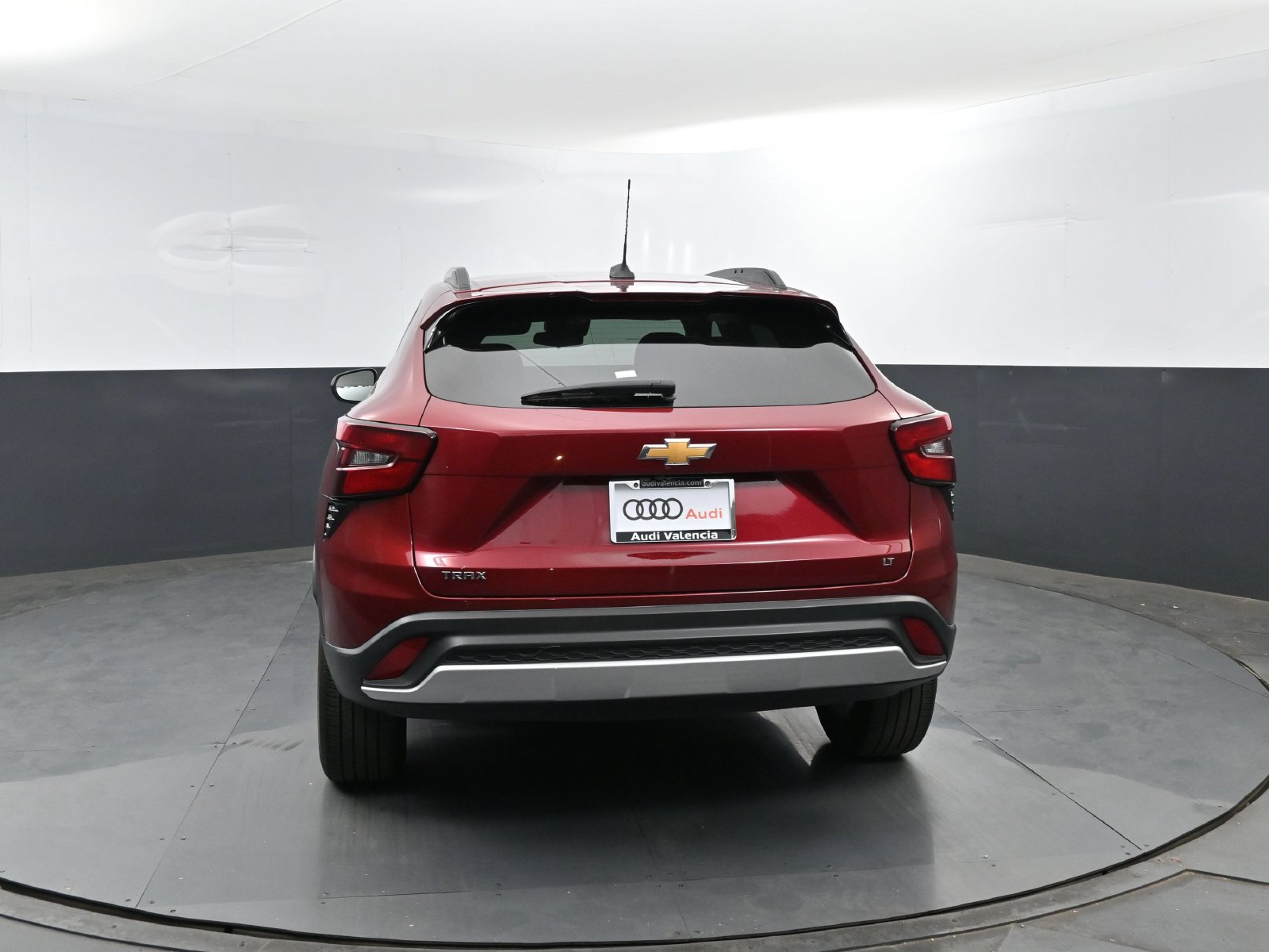Used 2025 Chevrolet Trax LT FWD image 21